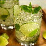 روش تهیه شربت بیدمشک و گلاب برای رفع عطش در افطار