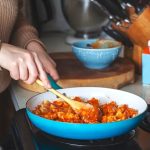 قبل از پخت و پز در ظروف نچسب یا تفلون این مطلب را بخوانید