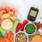 چه میوه‌هایی قند خون را پایین می‌آورند؟ | لیست بهترین میوه‌ها برای دیابتی‌ها