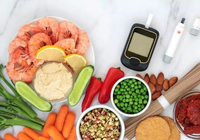 چه میوه‌هایی قند خون را پایین می‌آورند؟ | لیست بهترین میوه‌ها برای دیابتی‌ها