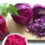 چگونه ترشی کلم قرمز پاییزی درست کنیم؟