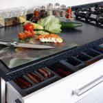 ۱۰ وسیله‌ای که باید همین حالا از آشپزخانه‌تان دور بیندازید